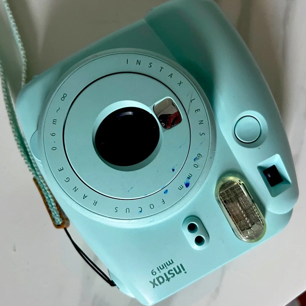 Trendy camera. Gently used . Picture perfect !